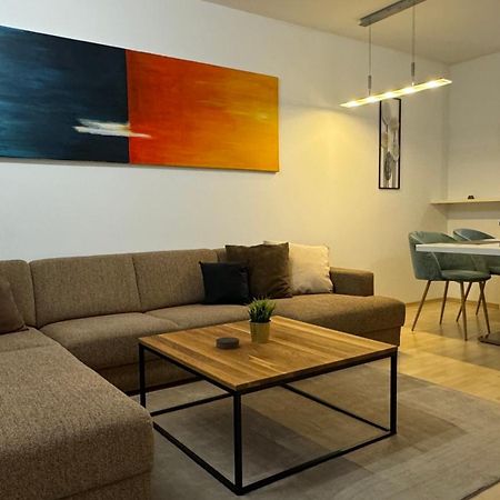 City Apartement Linz Fuer 5 Gaeste Mit Self-Checkin Und Kueche Exterior foto