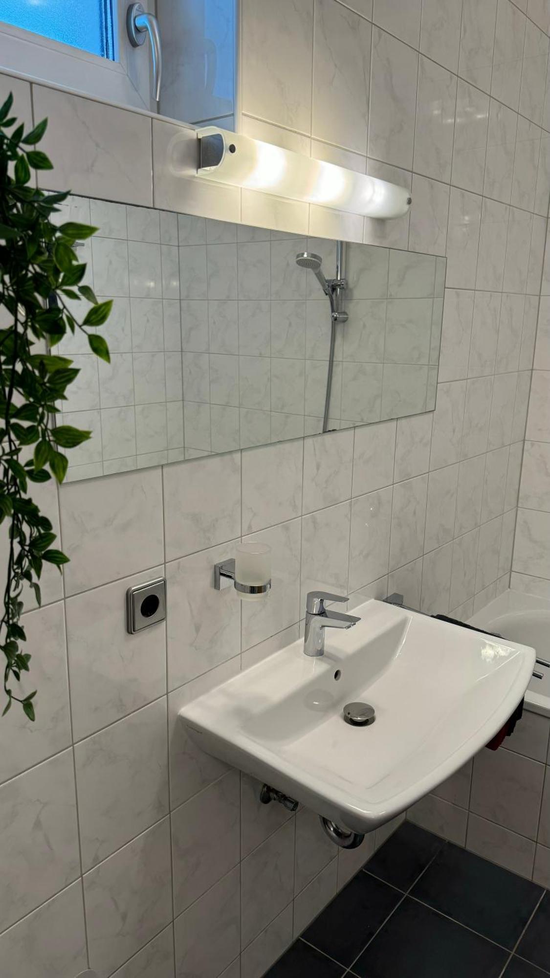 City Apartement Linz Fuer 5 Gaeste Mit Self-Checkin Und Kueche Exterior foto
