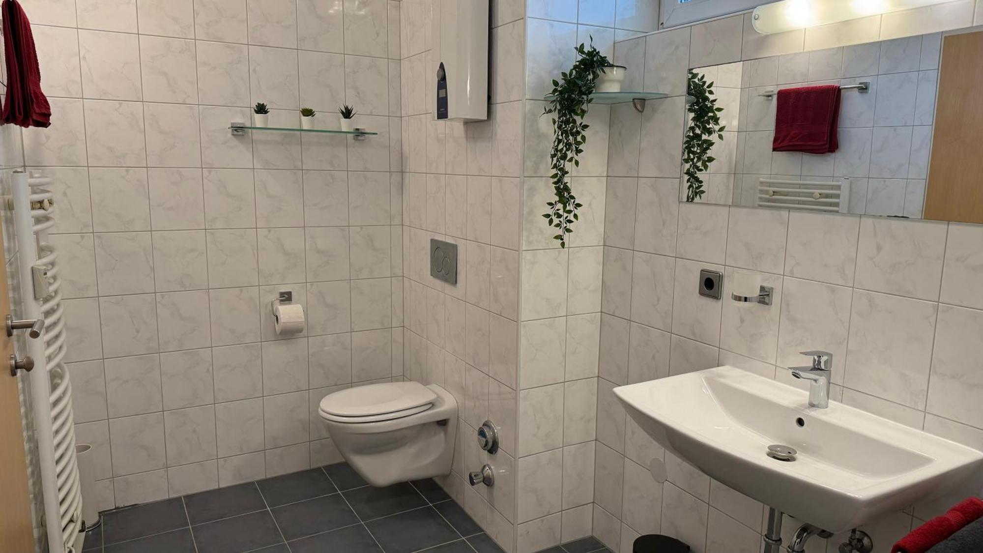 City Apartement Linz Fuer 5 Gaeste Mit Self-Checkin Und Kueche Exterior foto